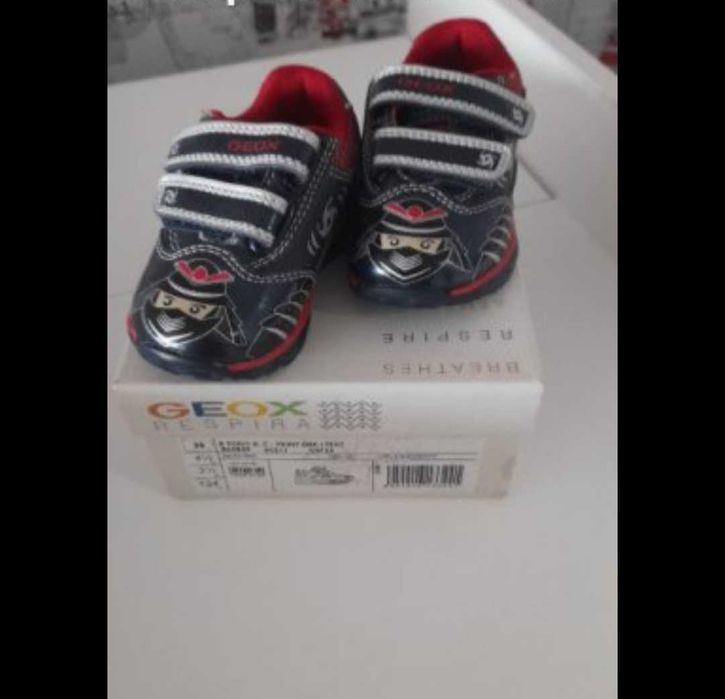 Бебешки маратонки Geox