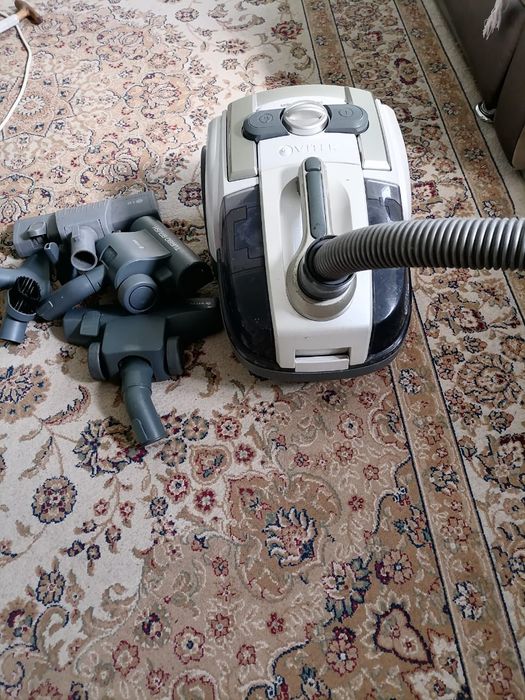 Пылесос VITEK с акфавильтром