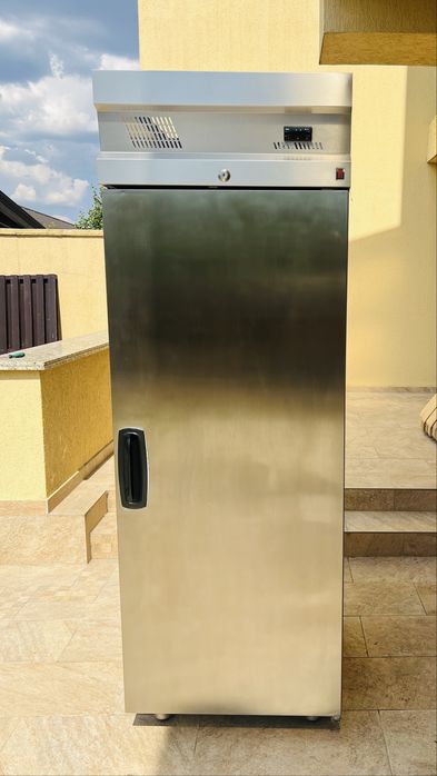 Vand frigider INOMAK