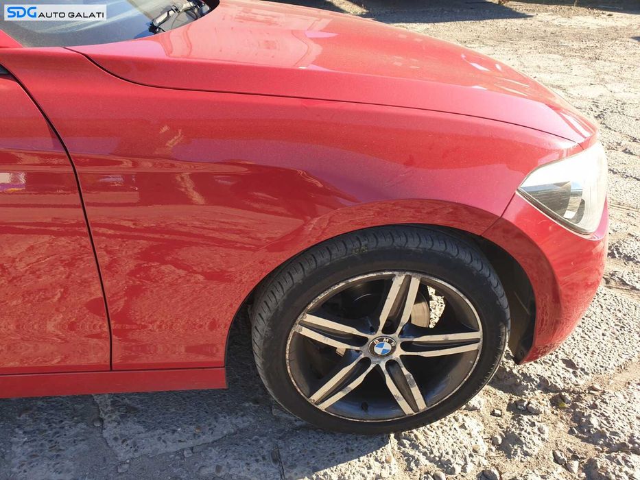 Aripa Dreapta Fata BMW Seria 1 F20 F21 2011 - 2019 Culoare A61 Crimson Red [C9473]