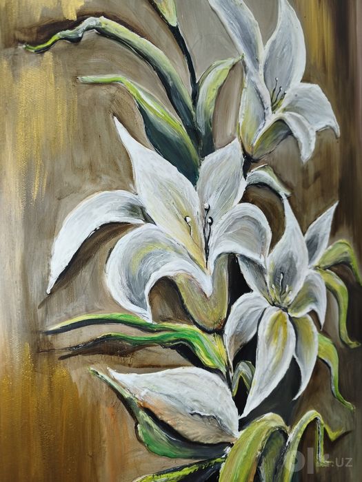 Oltin nurdagi liliyalar (Lily)