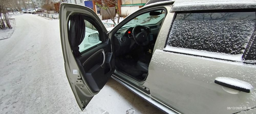 Продам рено дастер