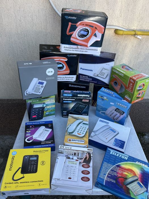 Telefoane vechi cu fir, unele NOS