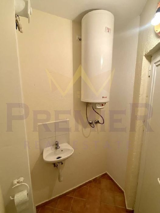 Дава се под наем Двустаен апартамент в Варна, Левски - 52 кв.м за 306 € - Снимка #7