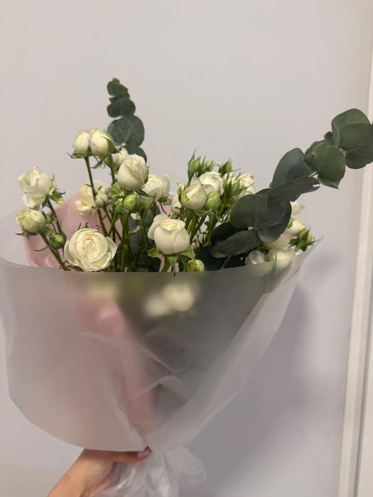 Розы кустовые букет