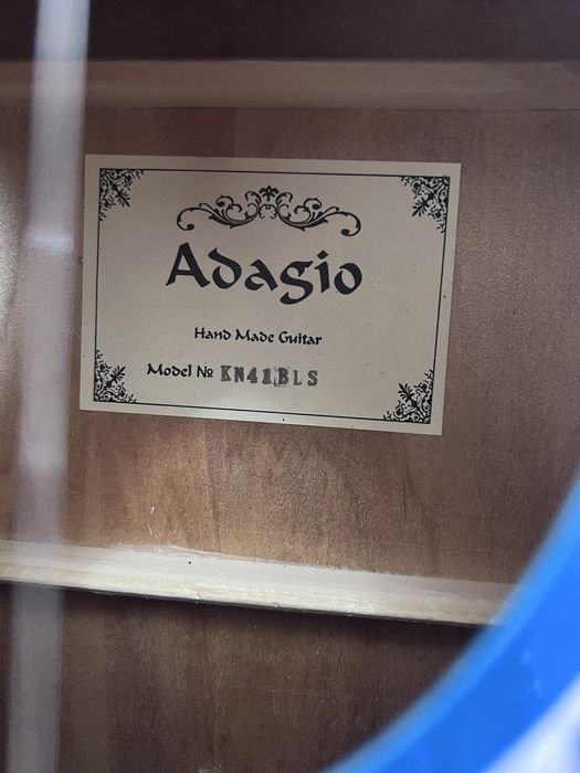 Гитара адажио 6 струнная.