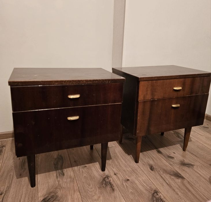 Продам тумбочки полированные