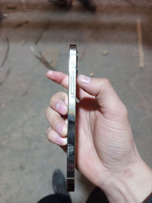 iPhone 12 pro 256 yomkost 99