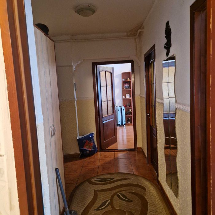 Apartament decomandat 2 camere zona MB-URI