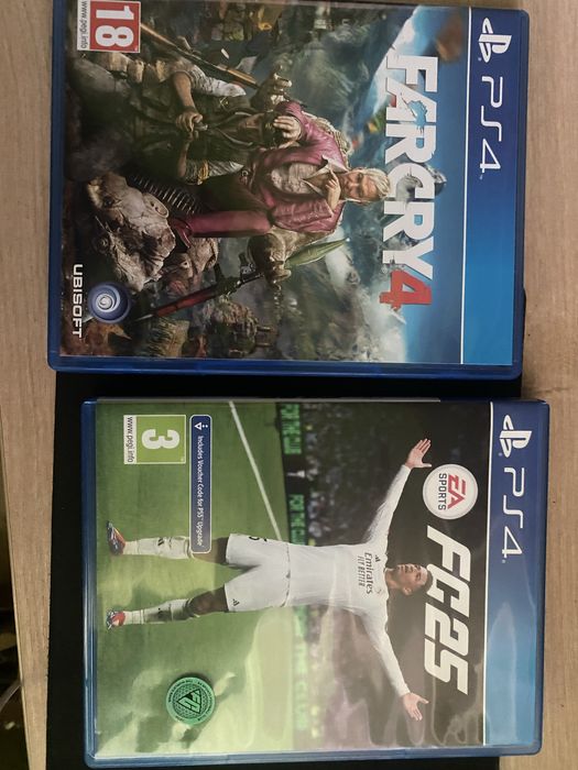 Playstation 4 slim 1tb 2 джойстика зарядна станция и 2 игри