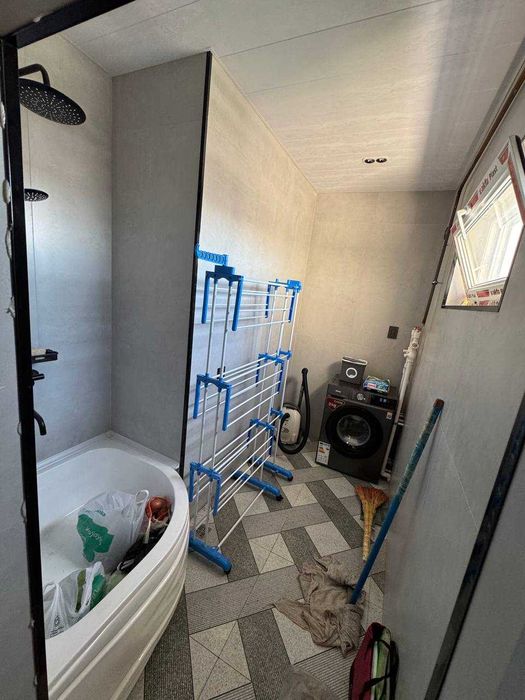 3xona+4xona qo'shilgan 79m2 kadastrda+12m2+35m2 bor Medgaradok