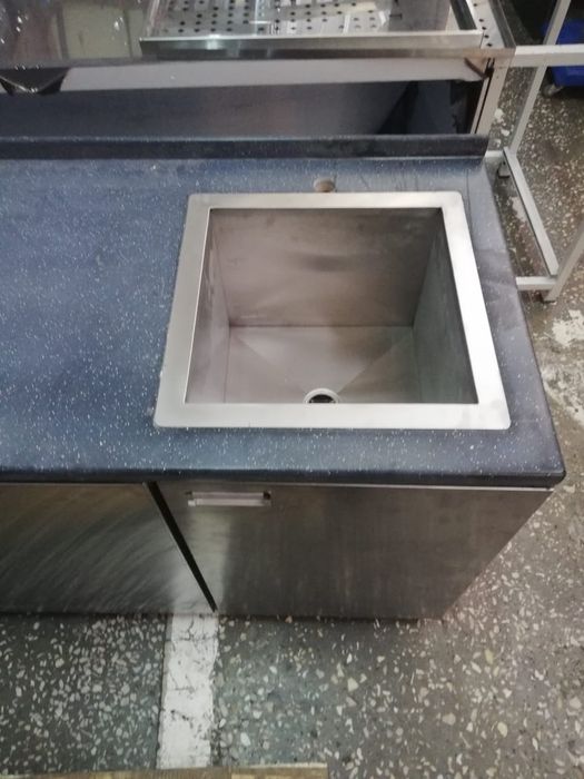 Стол холодильный