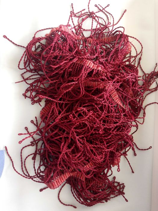 Советская натуральная новая бахрома вишнево-бордового цвета.Длина 2,2м