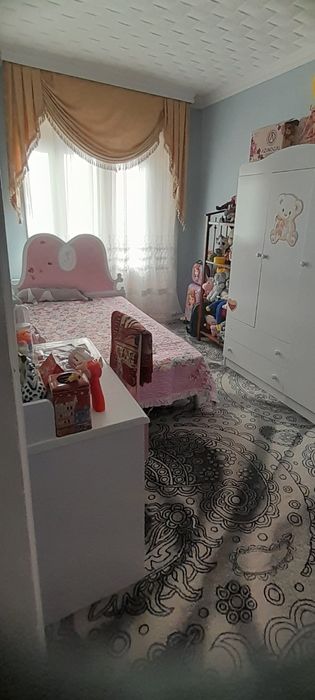 Продаётся квартира в центре Кибрай ул Зебунисо