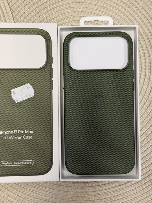 Iphone 17 pro max Techwoven case