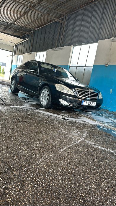 VAND MERCEDES S350 , 216 mii,singur proprietar de noua! Intretinuta excesiv cu toate schimburile la zi inclusiv Carte Service in reteaua Autoklass