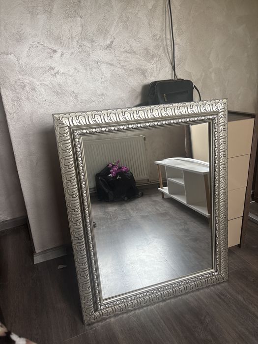 Oglinda in conditii perfecte  70lx85h