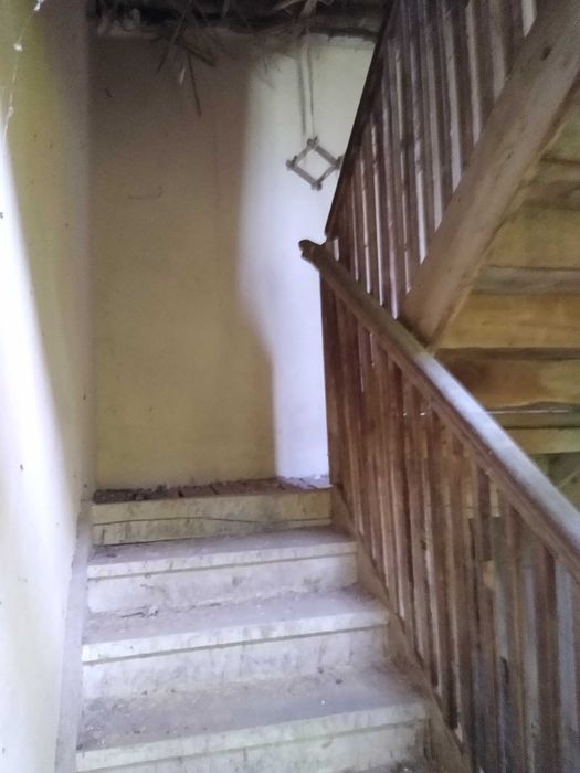 продава къща в село Горна Бешовица