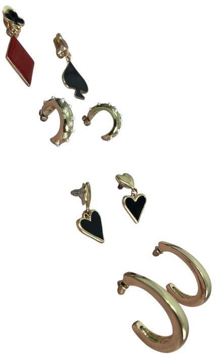 Set 4 perechi cercei aurii – simboluri cărți de joc, perle și cercuri
