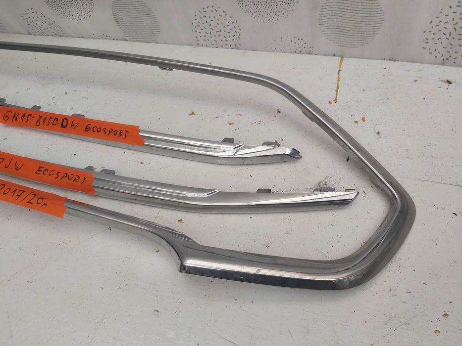 Лайсна хром предна решетка грил Ford Ecosport 2017 /21г