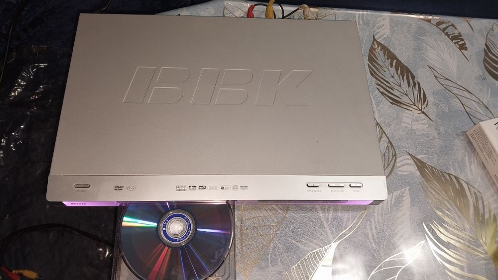 Продаётся DVD плеер.