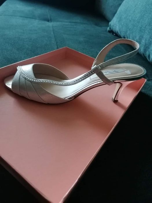 Sandale nr 40 noi