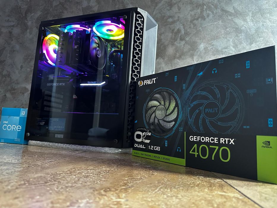 Pc gaming cu RTX 4070,32GB RAM,1TB,Z790