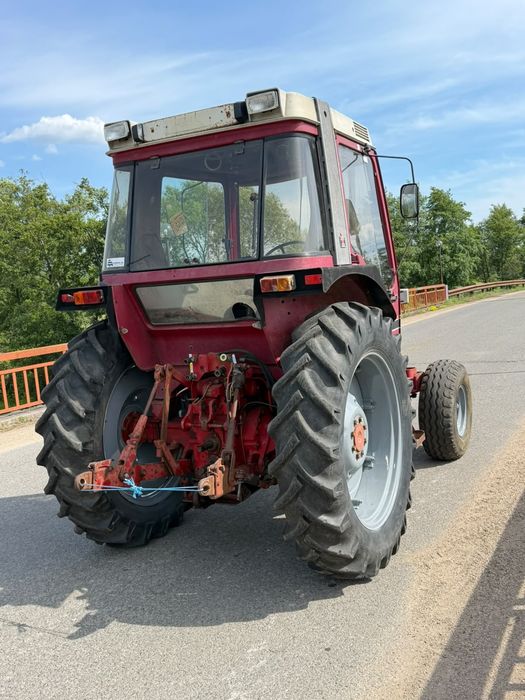 Case International 685 XL