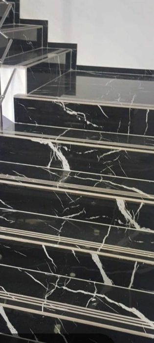 Продавам стъпала от гранитогрес от различни размери с размер 120/60.Бързо обранотване и предаване на продукта.