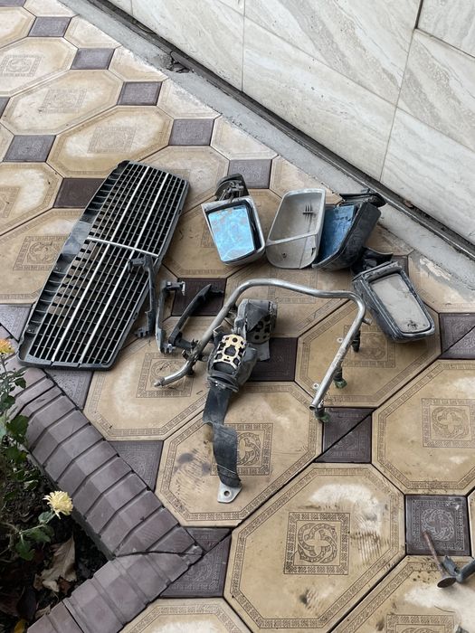 w210 дверь лев Решётка радиатора