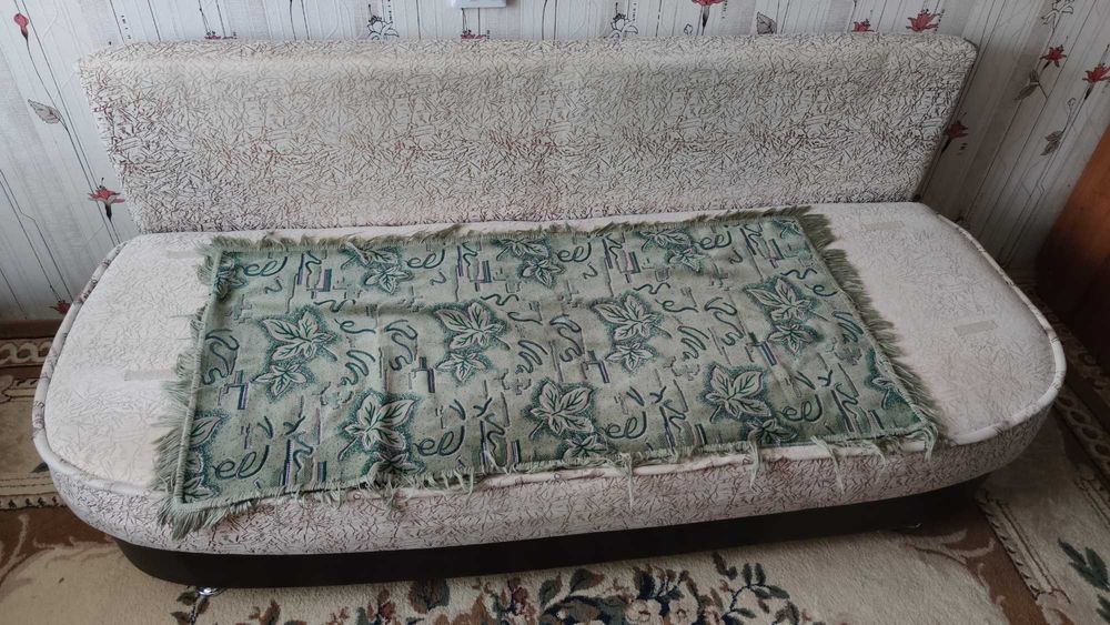 Продам диван в хорошем состоянии