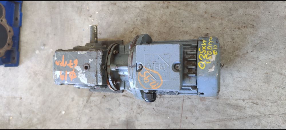 Motor electric trifazat cu reductor, 0.25kW, 67rpm, 380V