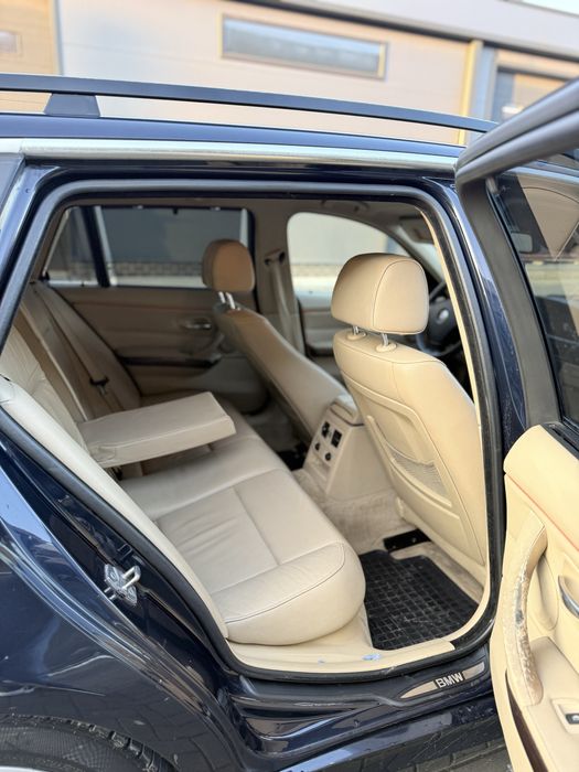 BMW 320D Lci automat