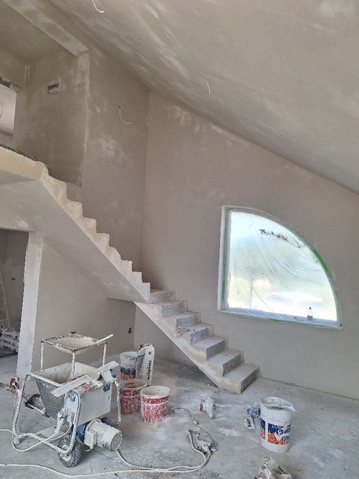 Servicii profesionale glet mecanizat și vopsitorii