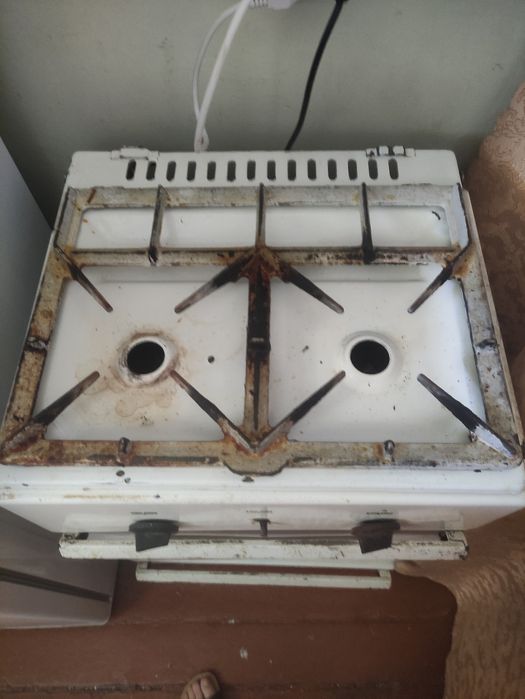 Продаю газовую плиту