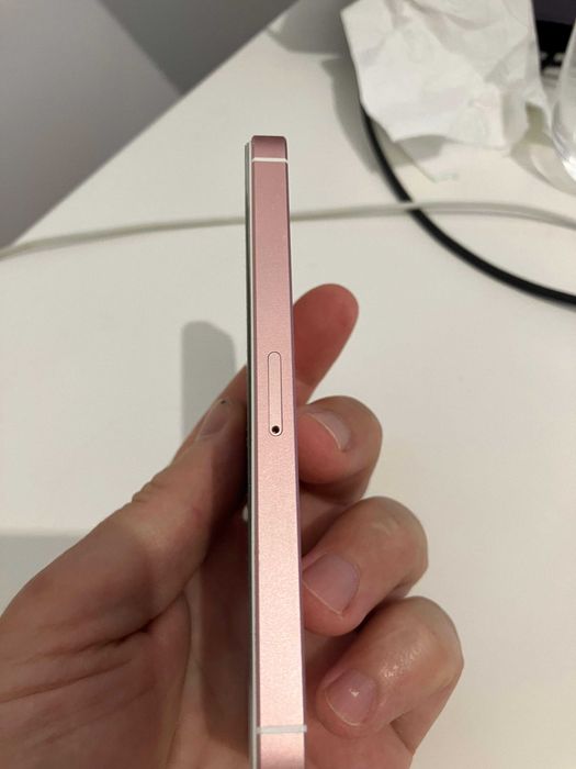 Apple iPhone SE, Rose Gold, 16 GB