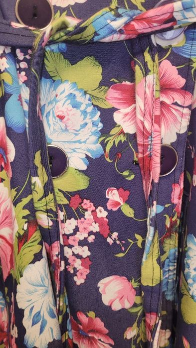 Trech dama marime 42,marca Geannini