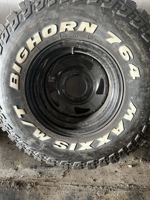 Автошины на дисках шипованные