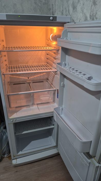 Продам холодильник Индезит