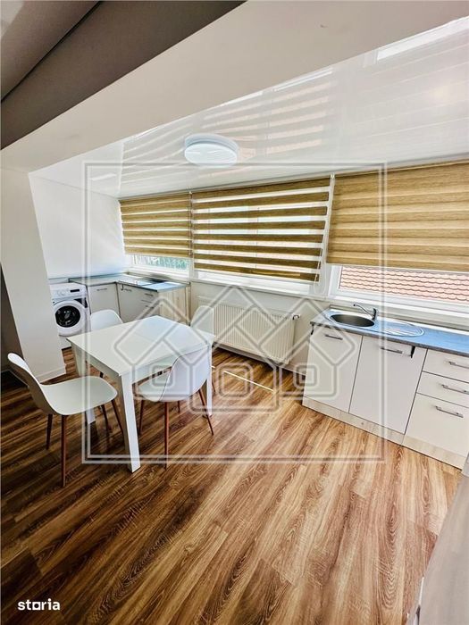 Casa tip duplex, 177 mp utili, 3 locuri de parcare - Selimbar