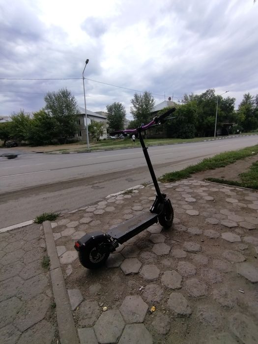 Продам электро самокат куго м5