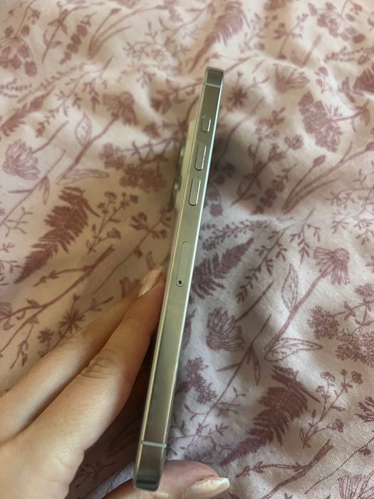 iPhone 16 pro Max titanium 256Gb бял