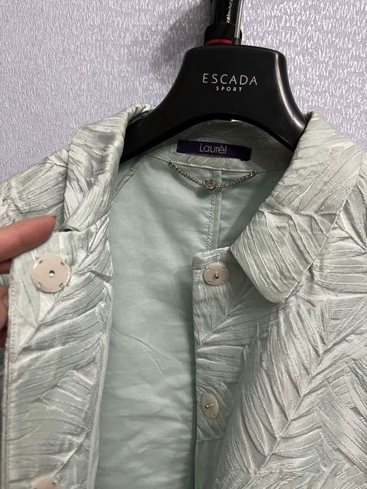 Продам костюм тройку