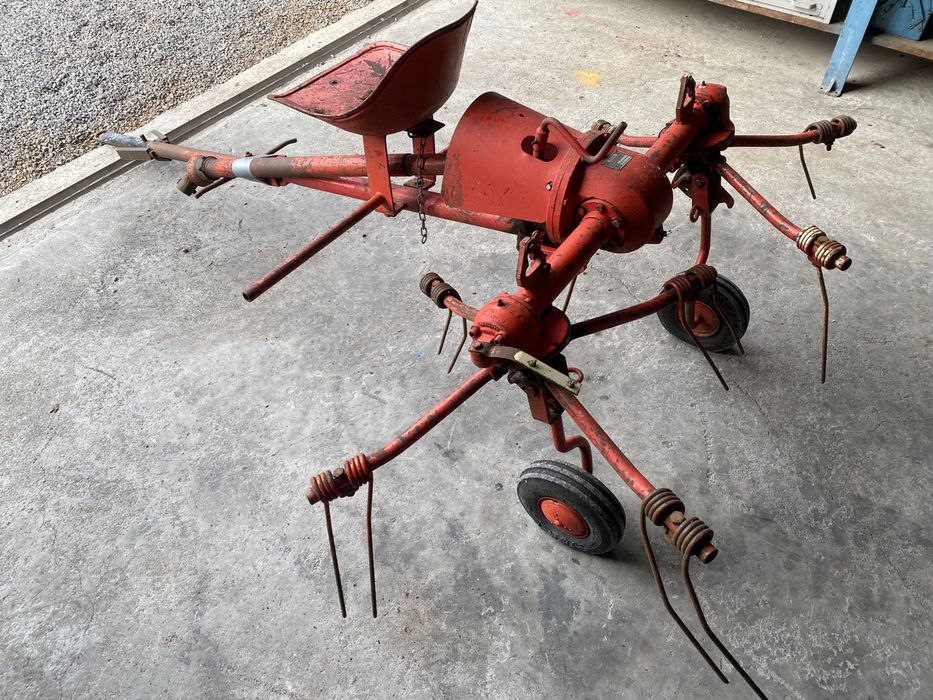 Masina de imprastiat fan intors mic