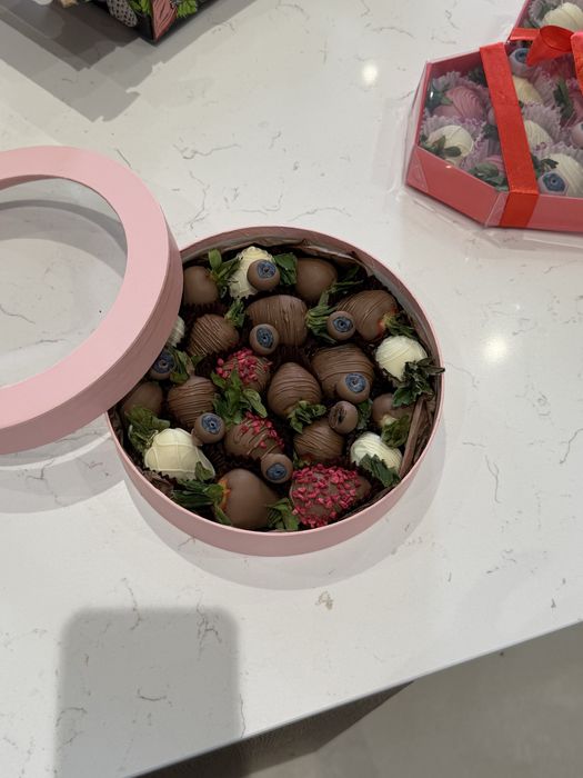 Клубника в шоколаде Алматы !!!