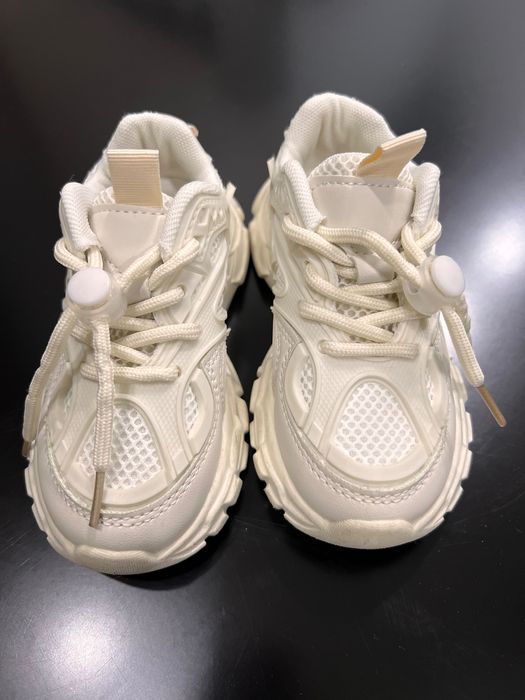 27 размер кроссовки в стиле Zara,HM