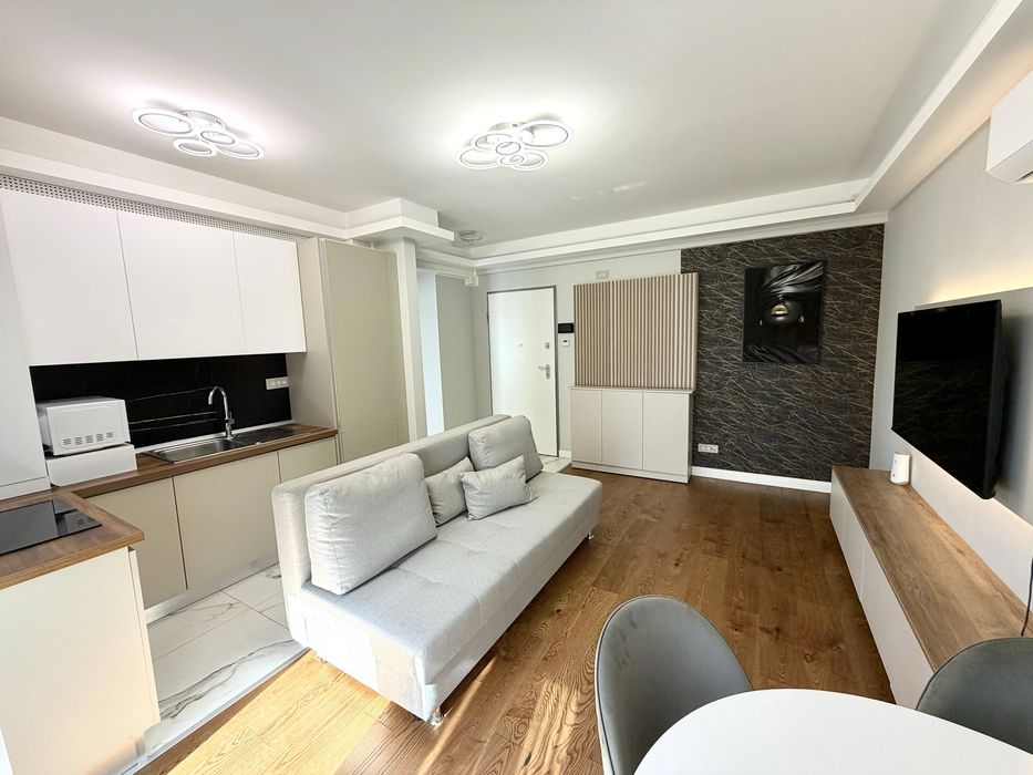 Apartament 2 camere cu curte/gradina Unirii - Palatul Parlamentului