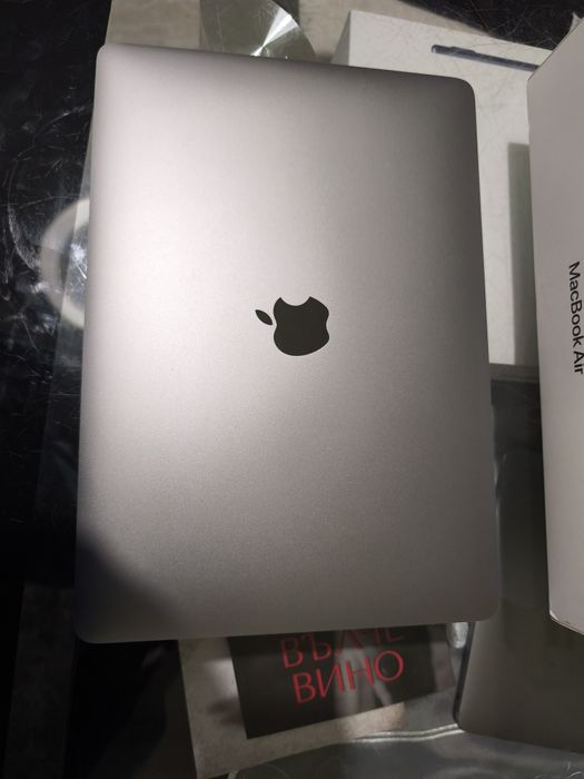 Mac Book Air 13 - inch
