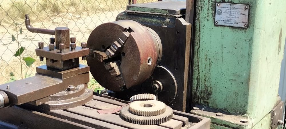 Токарный. Токарный станок. Станок