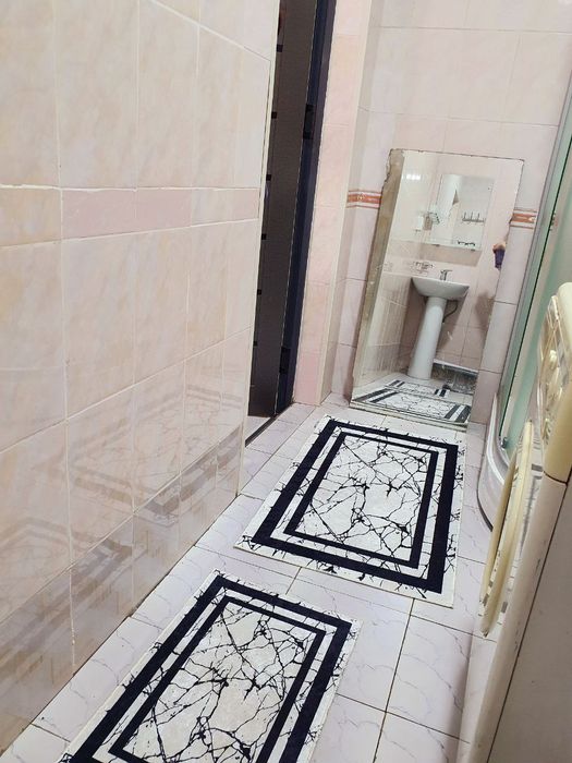 2-комнатная высокоп-ка. С ремонтом с мебелью техникой. Всё раздельный.